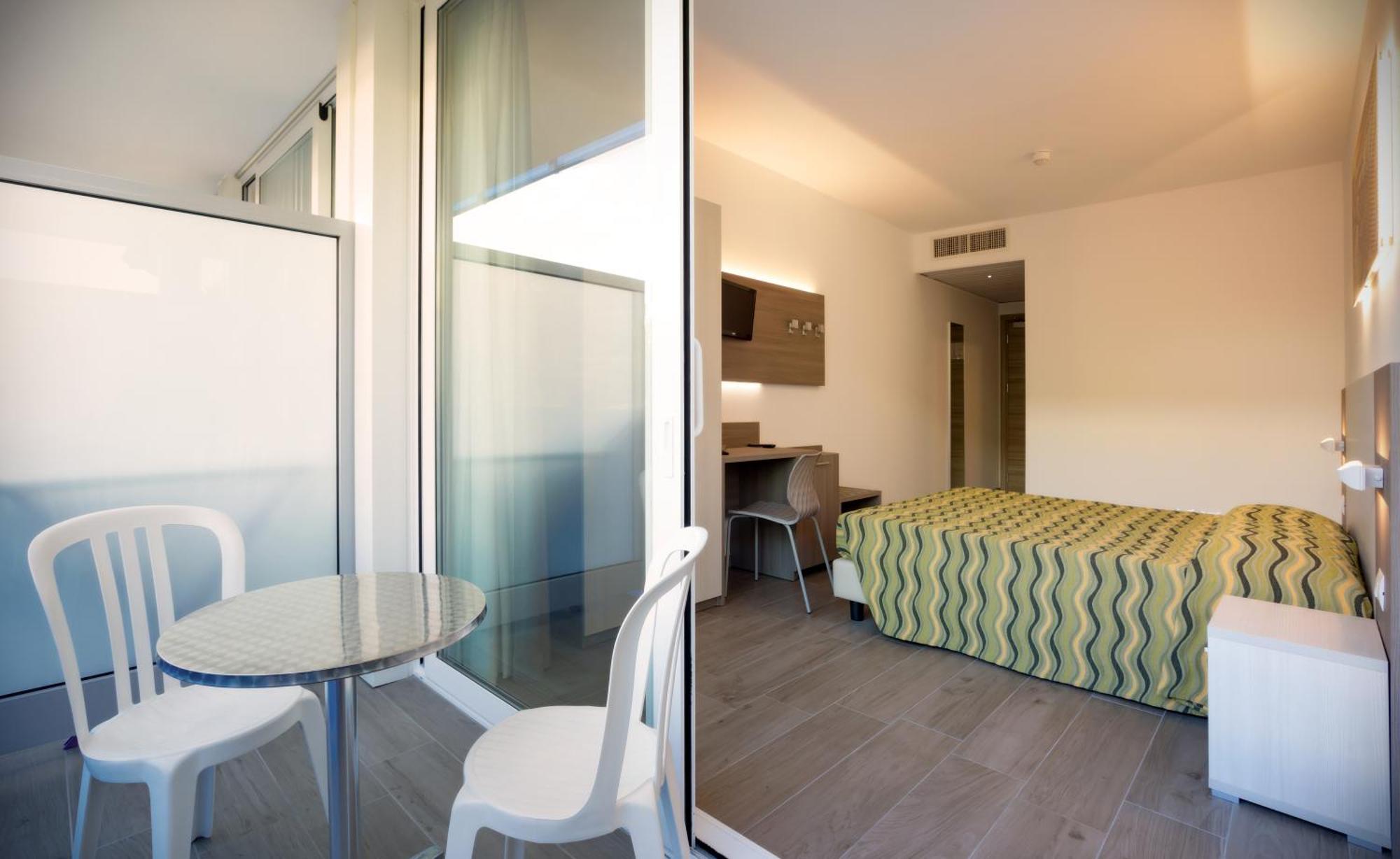 Hotel Montreal Bibione Exterior photo