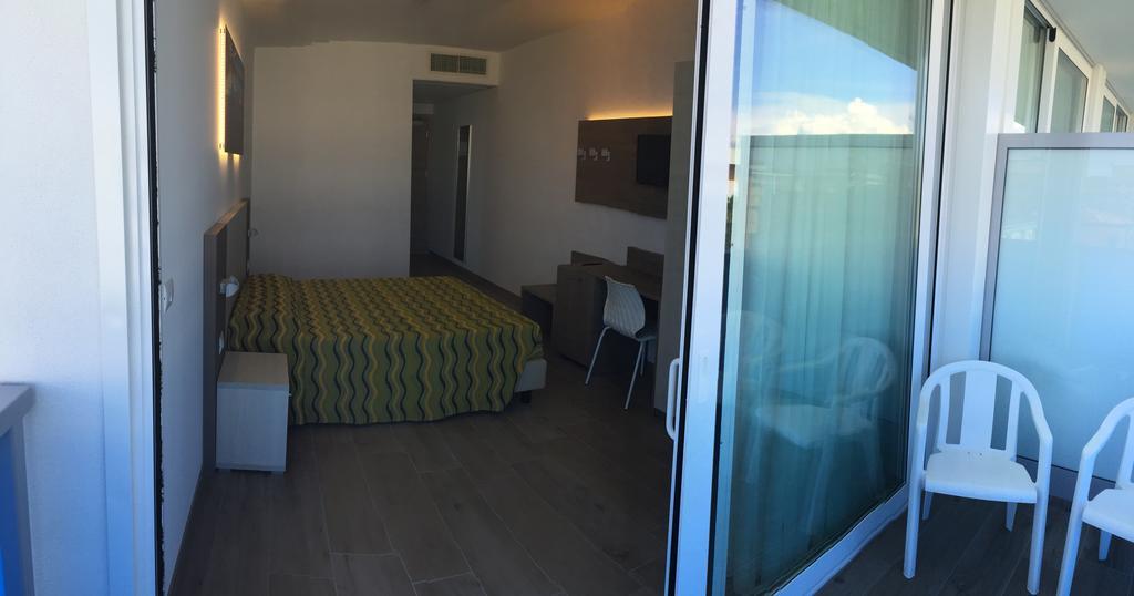 Hotel Montreal Bibione Exterior photo