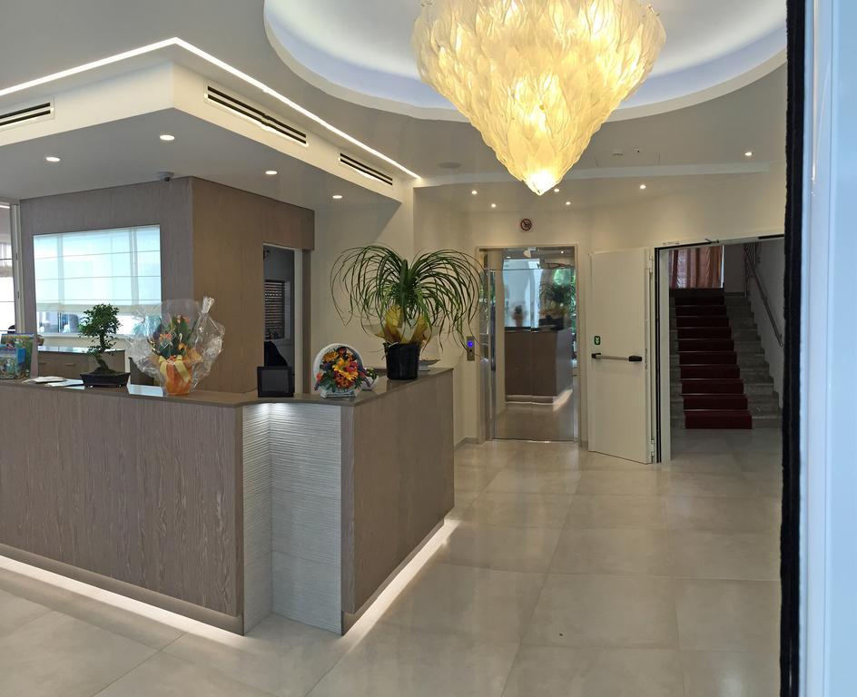 Hotel Montreal Bibione Exterior photo