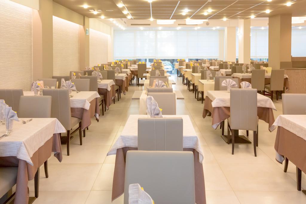 Hotel Montreal Bibione Exterior photo